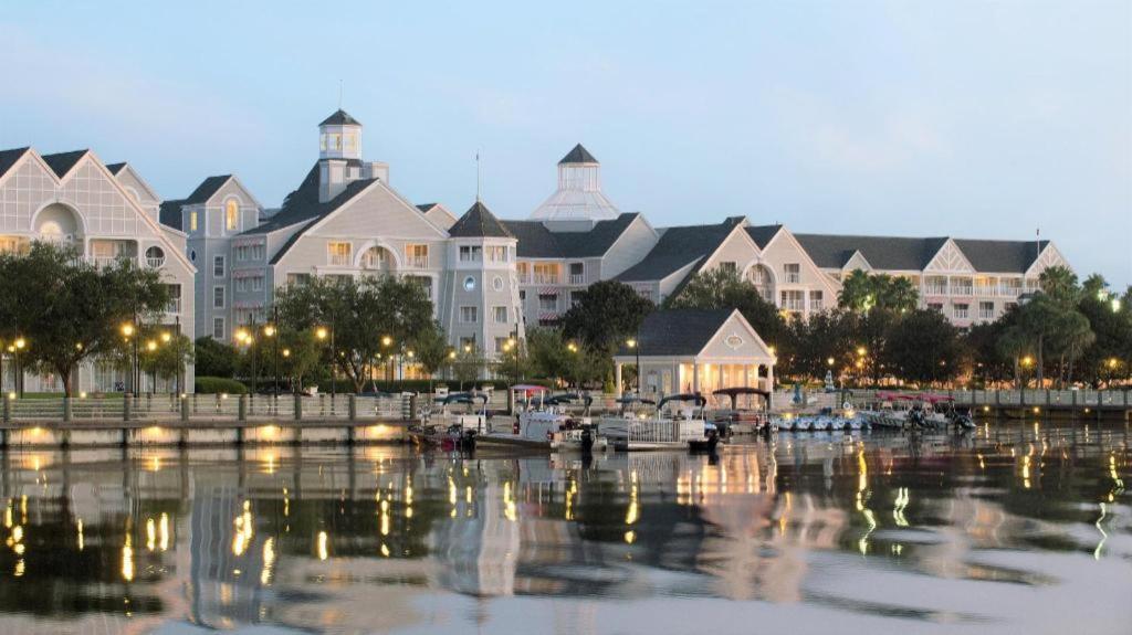 Disney'S Yacht Club Resort Lake Buena Vista Exterior photo